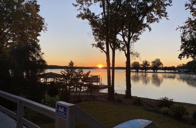 5 - Star Waterfront on Lake Murray - Fire Pit