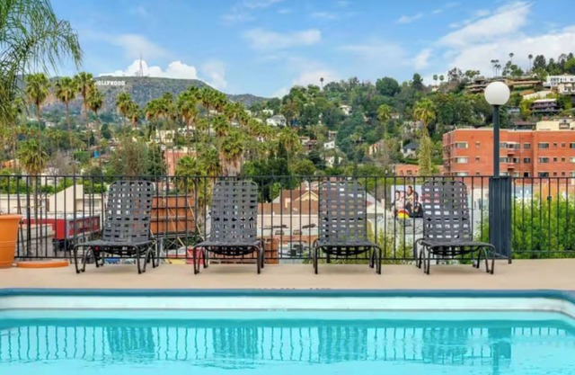 514 Snazzy 2bed Apt w/Rooftop pool & Hollywood Sign Views