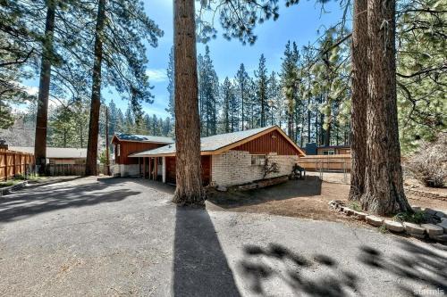 5BR Home Close to Stateline, Beaches & Shopping