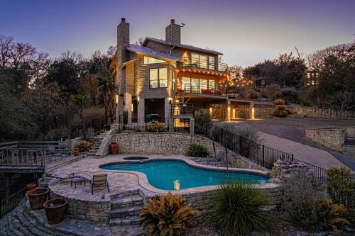 5br Home w Pool and a View