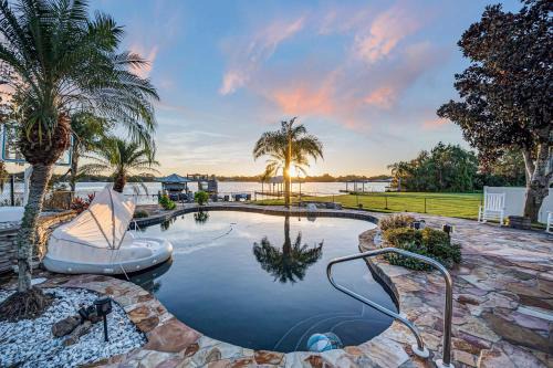 5Br Sleeps 16 Private Pool-Dog Friendly-Fire Pit