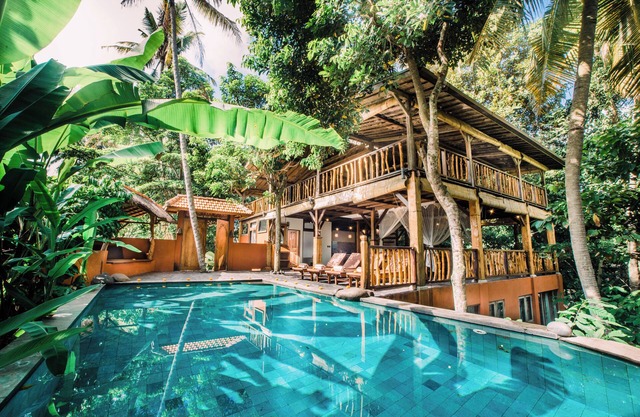 5BR Villa Inspirit beside Rice field