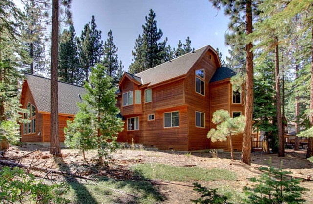 6 BDRM/Indoor Pool/WIFI/Home Theater/1 Block From Hiking Trail/Easter/April Spec