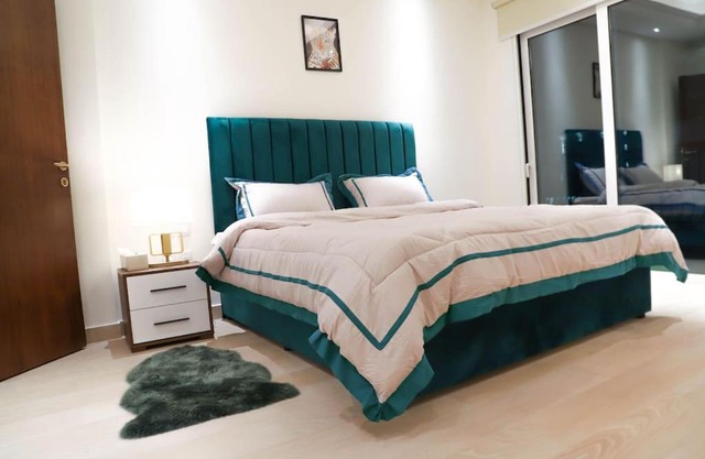 6 BED private villa luxury in the heart of The Pearl Island