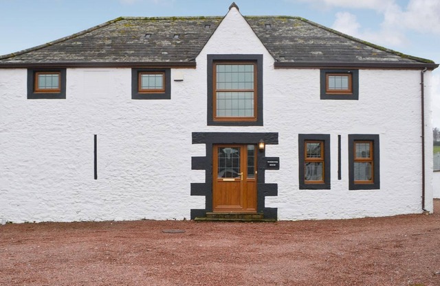 6 bedroom accommodation in Hangingshaw, near Lockerbie