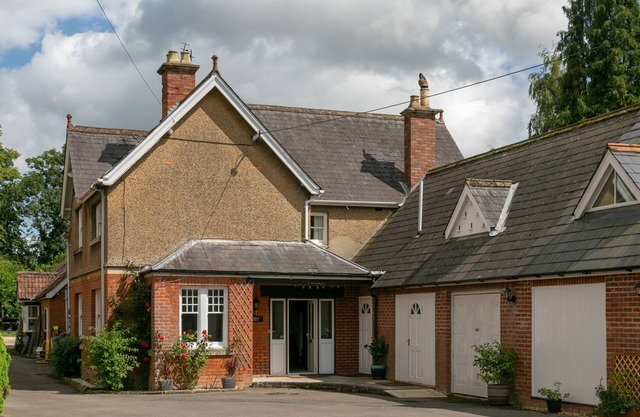 6 Bedroom B&B, 5 miles from Badminton Horse Trials