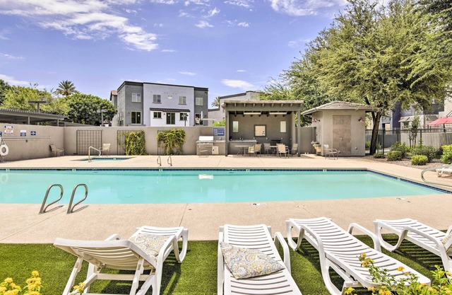 6 Mi to Dtwn Chandler: Newly Built Townhome