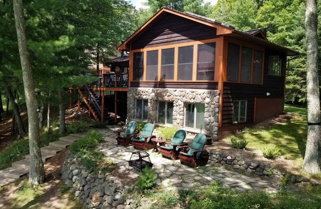 6 Miles to Downtown Hayward! Full Recreation 500 Acre Lake; Quintessential Cabin