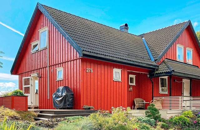 6 person holiday home in EYDEHAVN
