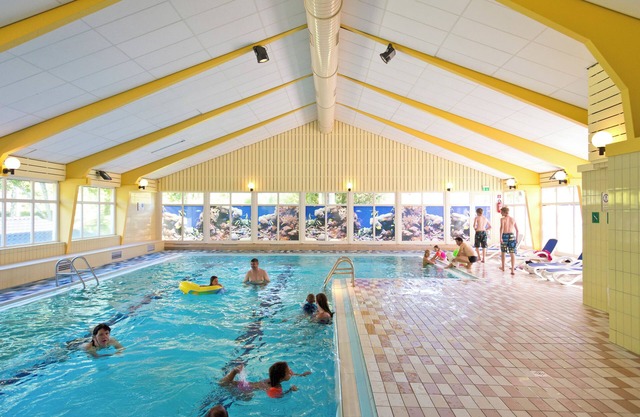 6-person safari tent in the holiday park Landal Wirfttal