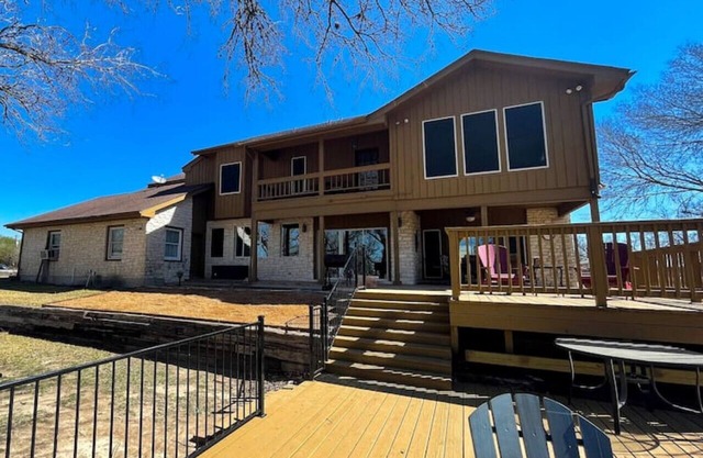 $600 OFF/NT! 4BR Riverfront – MDW in San Marcos!