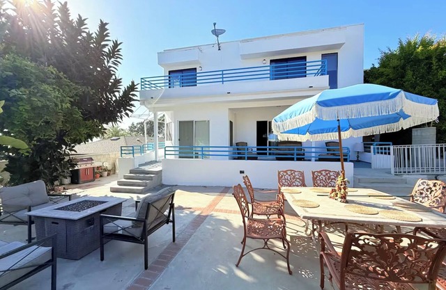 6BD/5BA Beach house in Del Mar, Steps to Beach, Parking, Ocean View!