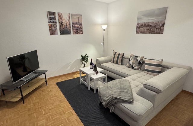 6th floor, amazing 2-bedroom apartment in charming Eaux-Vives, Genève