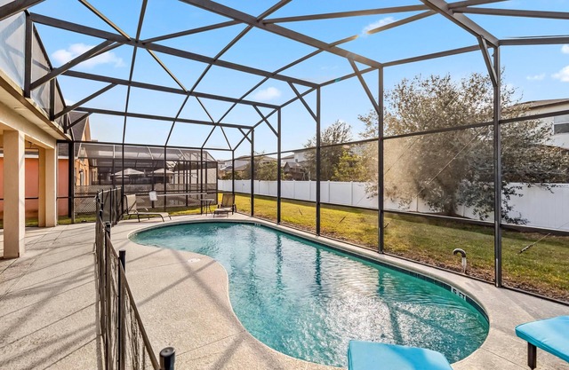 7/6.5 Beautiful Vacation home with private pool, and much more!