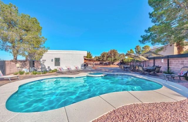 777Rentals - 7BR/4BA - Southwest Estate
