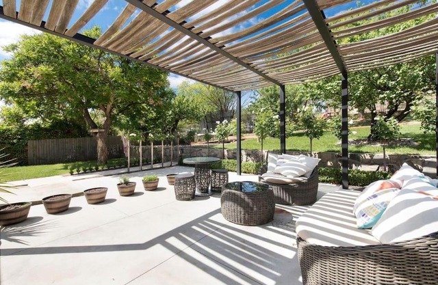 8 Guest, Netflix, Wifi and Gardens - Bunda House