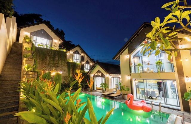 800m2 mountain view villa, 300m walk to the Back Beach of VungTau city, VietNam.