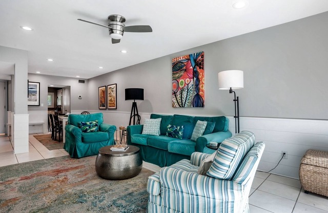 807 Clipper Court/2BR/2.5BA/THSE/Sofa Bed/Smart TV's/WIFI/Pool/Grill