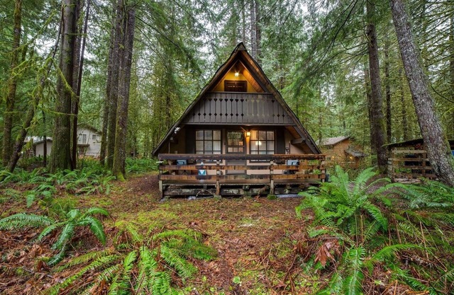 86sl - Rustic - Pets Ok - Bbq - Sleeps 6 3 Bedroom Home by RedAwning