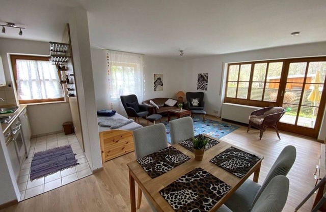 9-1 - Moderne Ferienwohnung für 4 Personen mit Terrasse - Ferienwohnungen im Feriendorf Reichenbach