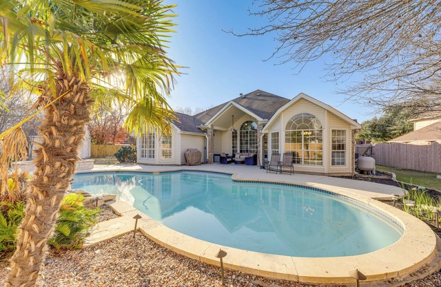9 Mi to The Domain: Spacious Pflugerville Haven!