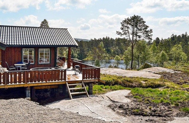 9 person holiday home in BJELLAND