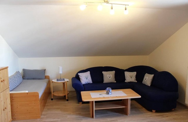 95qm-Feriendomizil mit möbliertem Balkon & WLAN