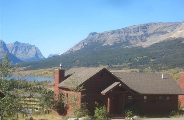 A 2 bedroom Cottage with breathtaking views of Glacier National Park