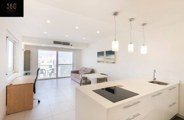 A 2BR APT in the quaint village of Marsaskala & AC