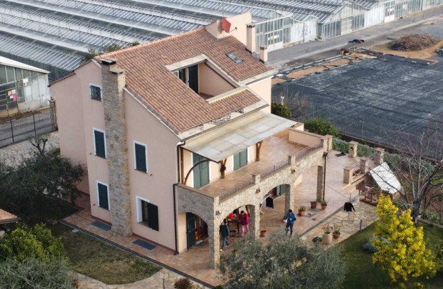 'a Cà du Ventu - Large apartment in the villa, which on request becomes a three-room apartment.