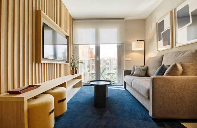 A few minutes from Sagrada Familia. New and spacious apartment