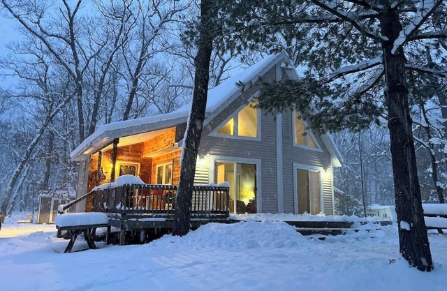A-Frame Cabin, Lake Access with Game Room