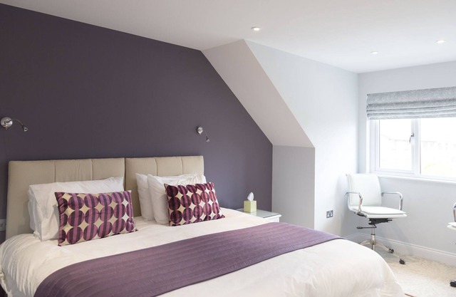 A holiday cottage that sleeps 8 guests in 4 bedrooms