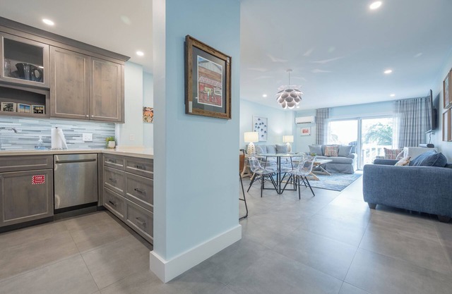 A Kokomo Cottage: 3 BR, 2 BA Condominium in Key West, Sleeps 6