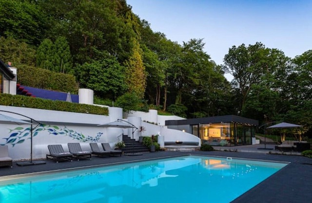 A modernist delight with Swimming Pool.
