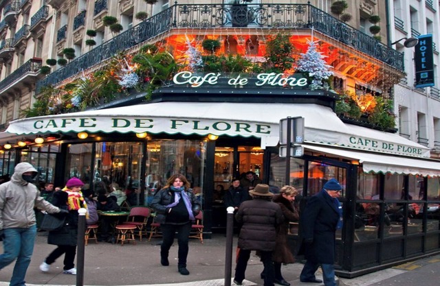 A PARISIAN CHARM IN SAINT GERMAIN - RUE DE VAUGIRARD