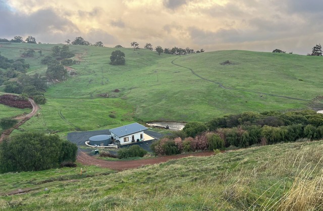 A peaceful Ferguson valley getaway close to MTB trails, wineries, and breweries