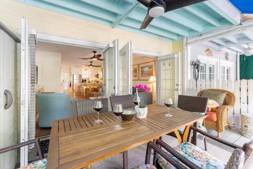 A Place In Paradise by AvantStay Key West Walkable w Shared Pool Week Long Stays Only