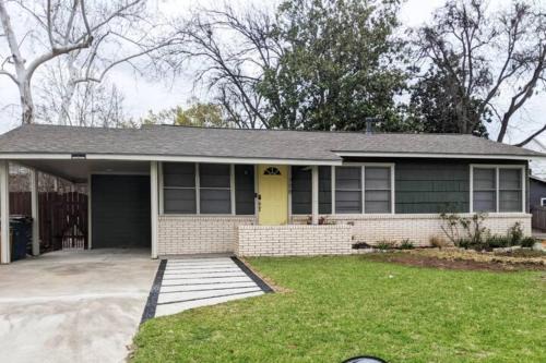 A Rare find - Bright, Warm, Charming Central Austin Home