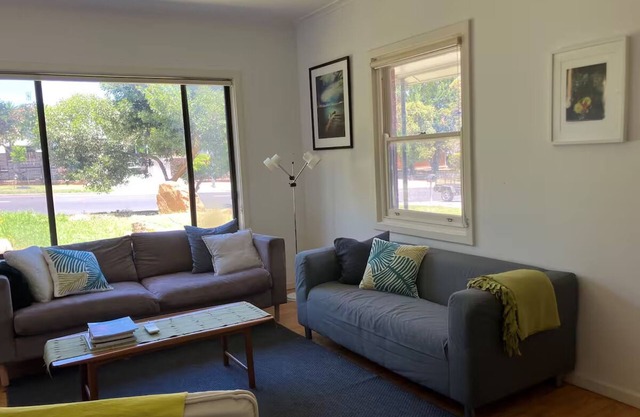 A Relaxed Coastal Home. Pet-friendly!