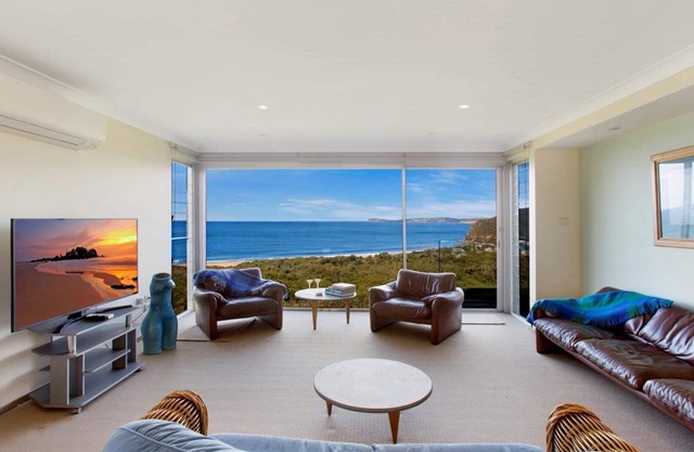 'A Scenic Beach House' by Accom Holidays