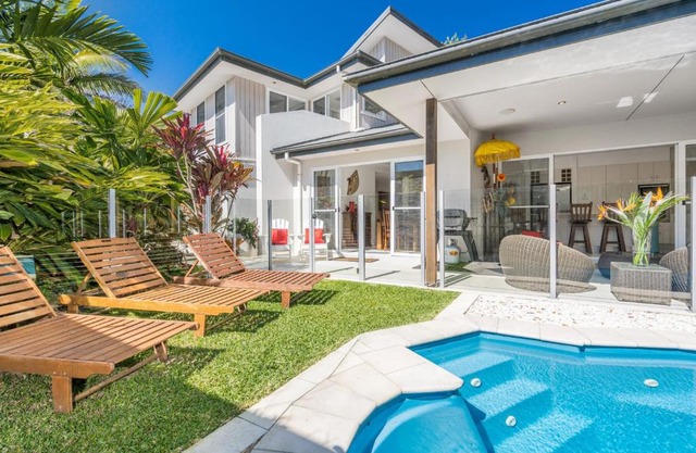 A SWEET ESCAPE - Serenity on Sallywattle