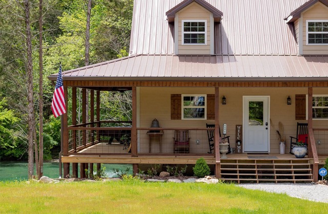 A Touch of Heaven. Family friendly. Fishing and nature galore.