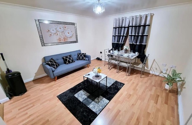 A7TG Ground floor apartment setup for your most amazing & relaxed stay + Free Parking + Free Fast WiFi *