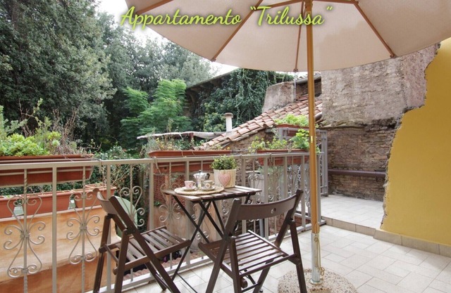 "Abitare Trastevere" -Trilussa- living in Rome