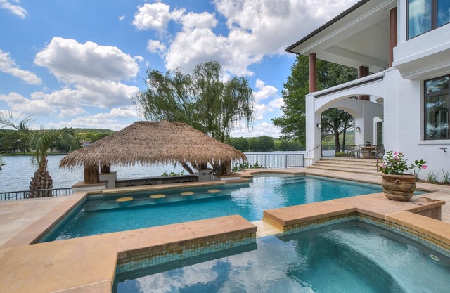 Above Casa Paradiso I Waterfront I Lake Austin I Pool&Spa I Game Room