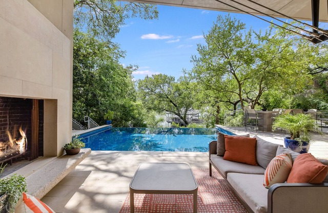 Above Waterfalls I Premier | Party Dock I Pool I Theater I Luxury I Services