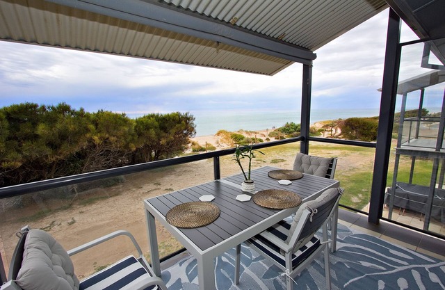 Absolute Beach Front upstairs 2 bedroom unit Sandy Feet 2