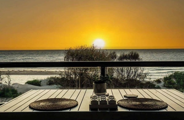 Absolute BeachFront 2 bedroom unit Sandy Feet 2