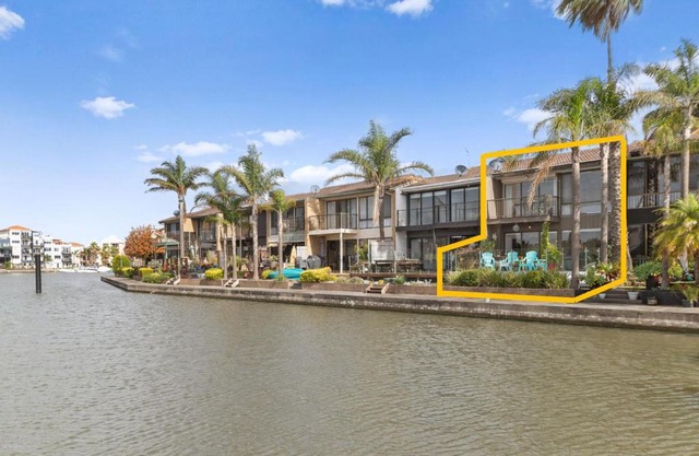 Absolute Waterfront Marina Views